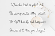 Sweet Valentine, a Handwritten Font by InermediaSTUDIO (Thumbnail 4 of 8)