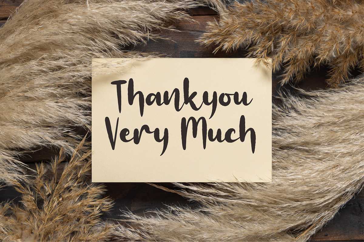 Grateisy | Script Handwritten Font, a Script Font by Forberas Club (Photo 8 of 8)