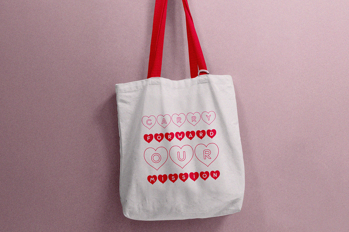 Heart Shape Font, a Sans Serif Font by CuteDreamyDesign (Photo 7 of 8)