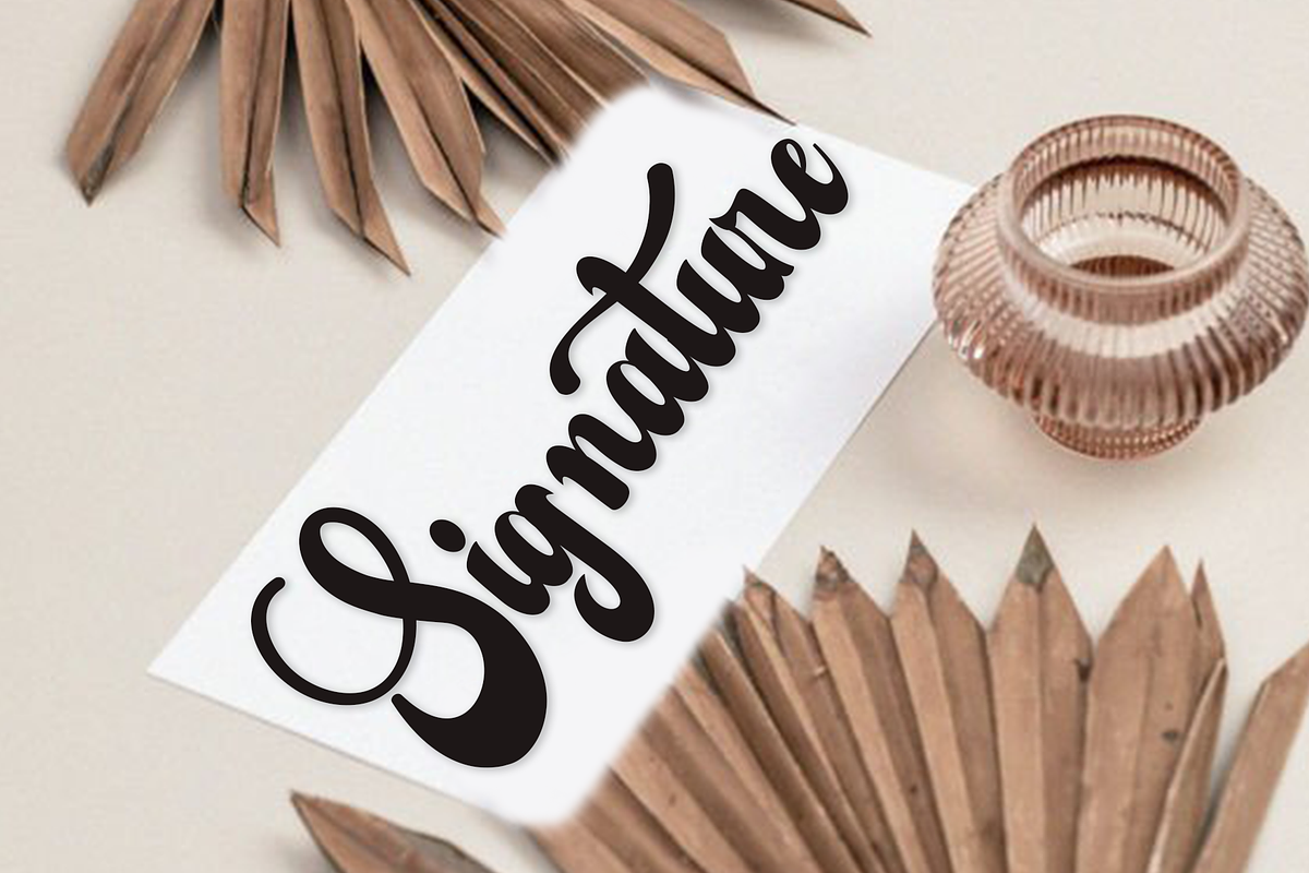 Spooky Vintage, a Handwritten Font by InermediaSTUDIO (Photo 3 of 4)