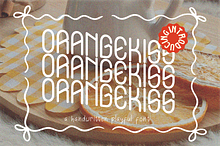 Orangekiss - Playful font