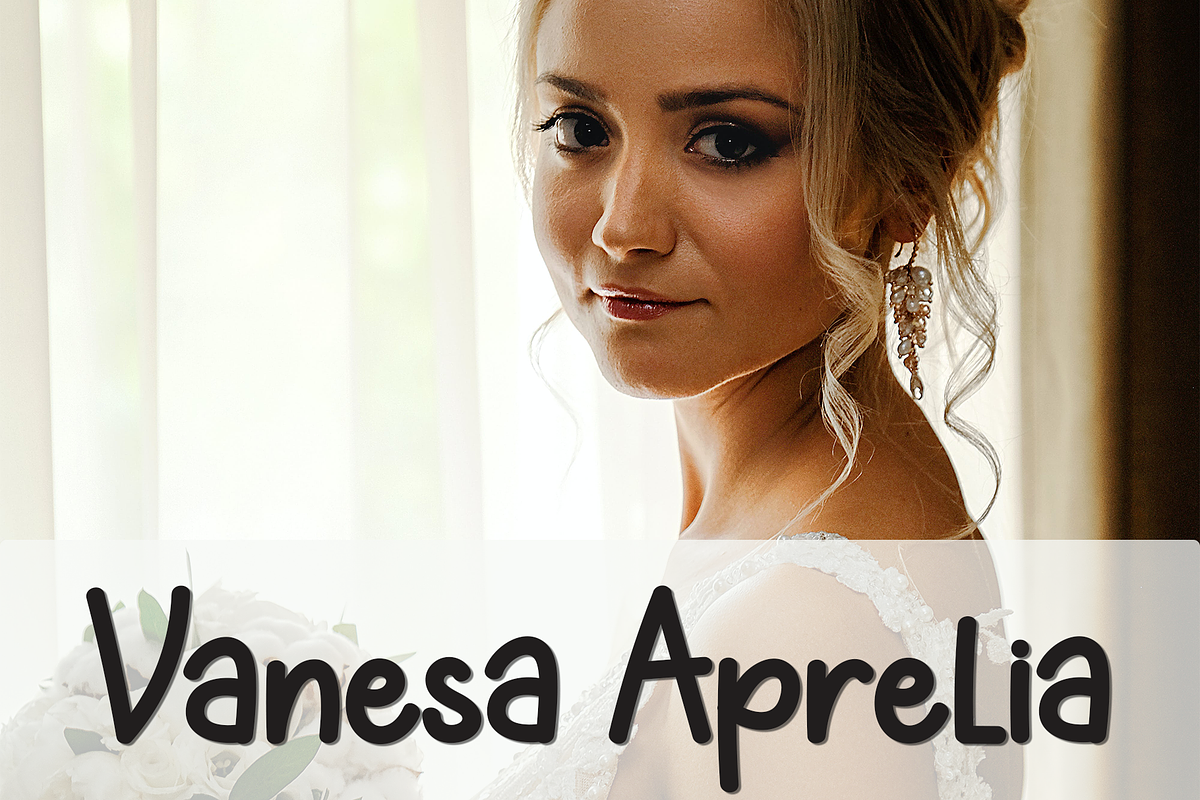 Super Random, a Script Font by InermediaSTUDIO (Photo 5 of 8)