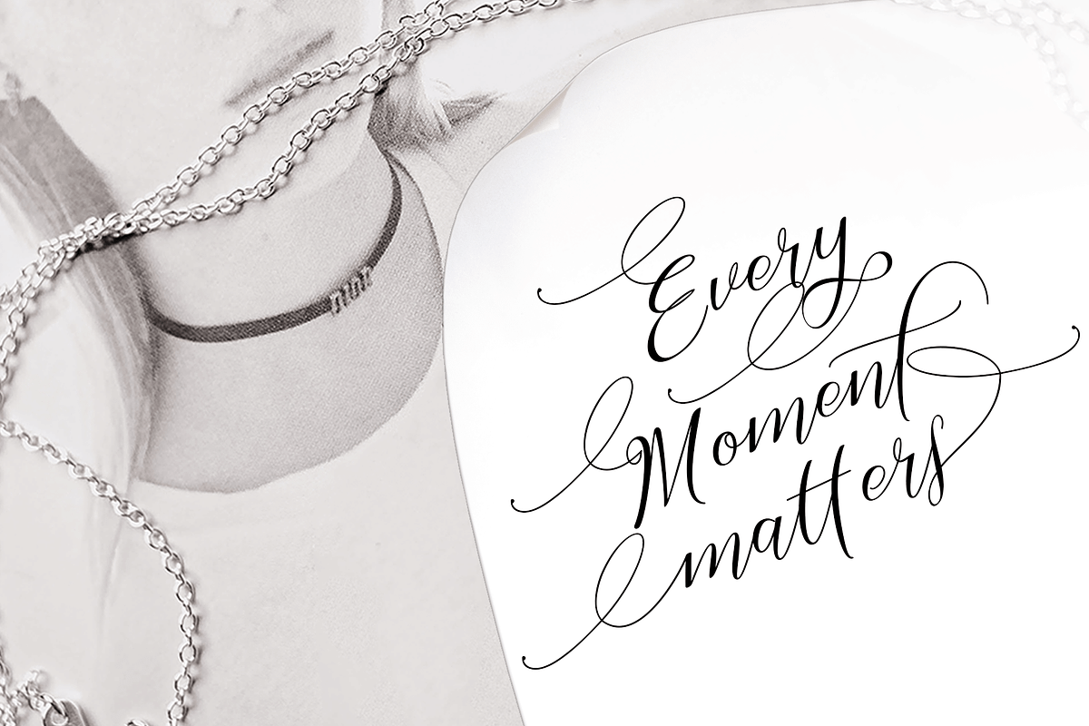 Sinthiya Bella, a Script Font by Deniz86 (Photo 2 of 11)
