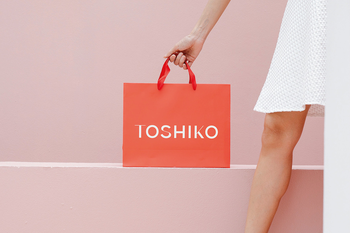 Toshiko – Minimal & Clean Sans, a Sans Serif Font by Local Desk Designstudio (Photo 10 of 13)