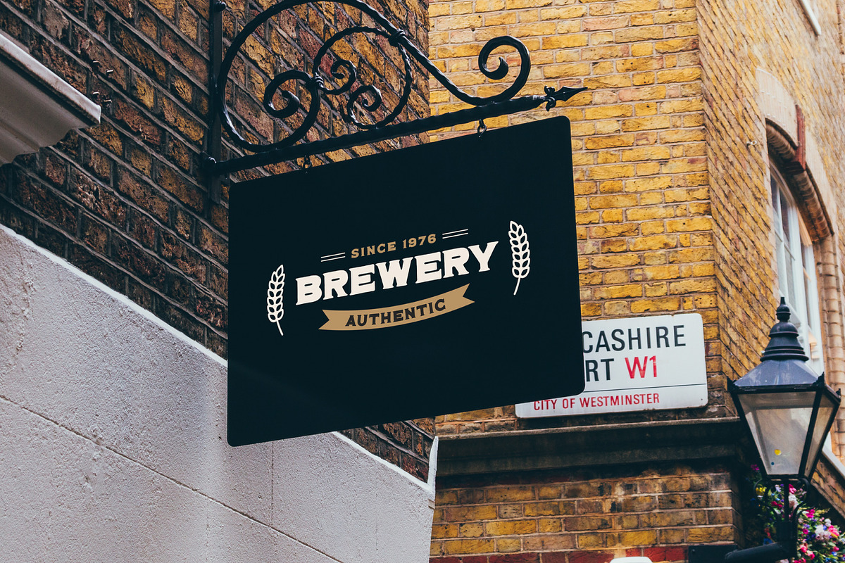 SALE : 15 Vintage Logo Badges, a Branding & Logo Template by FlashGraphics (Photo 8 of 9)