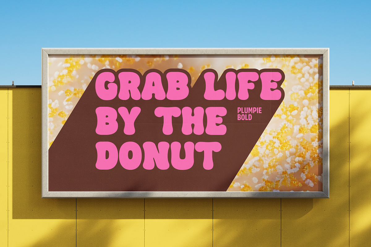Plumpie Bold - Retro Display Font, a Font by Studio Moara (Photo 6 of 8)