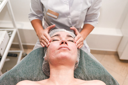 Doctor beautician makes cosmetic, a Photo by borodai94