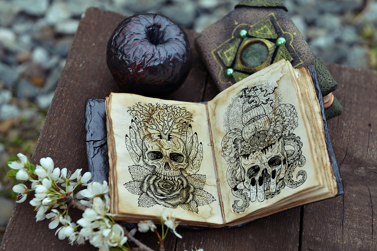 Evil skulls collection, an Illustration by Samiramay (Photo 2 of 7)
