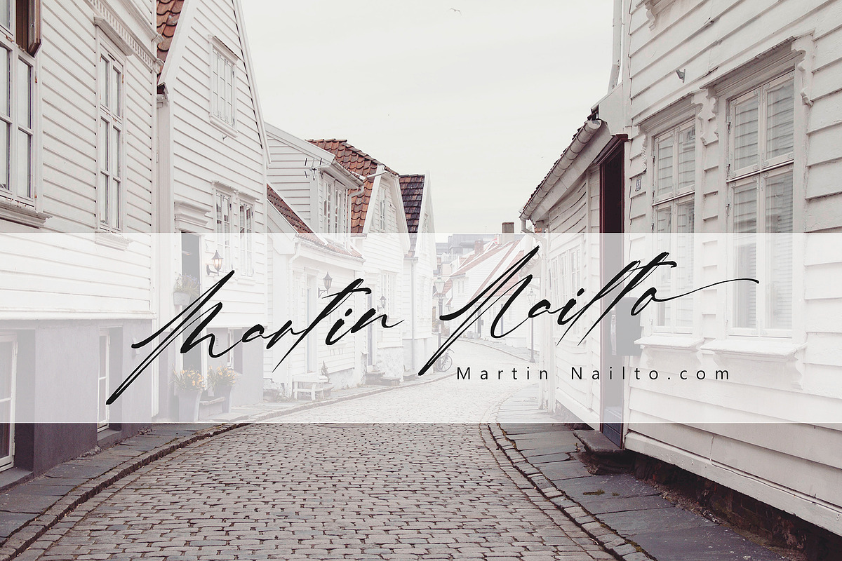 Dim Berkitana Black Friday, a Script Font by pineungtype (Photo 10 of 11)