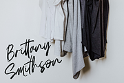 Bright Light, a Script Font by Omotu Studio (Thumbnail 9 of 12)