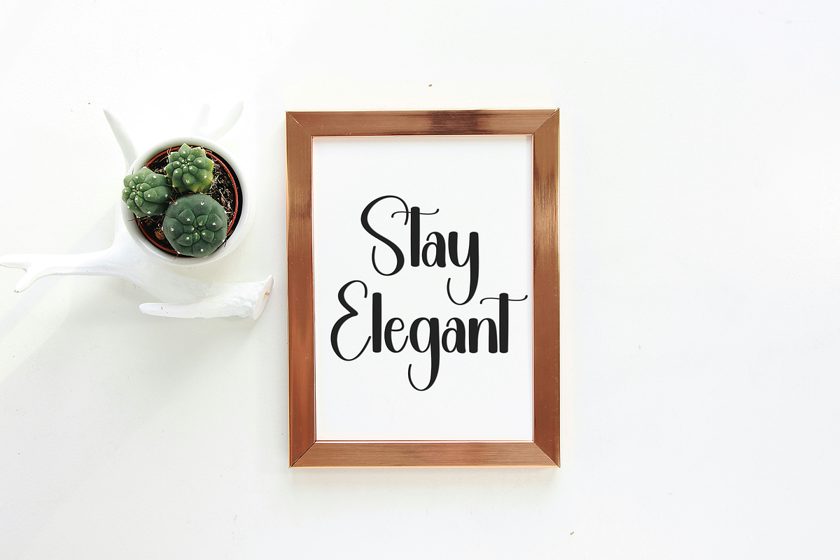 Highland Summer, a Handwritten Font by InermediaSTUDIO (Photo 5 of 8)