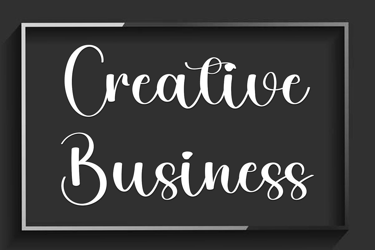Babylove, a Font by InermediaSTUDIO (Photo 5 of 7)