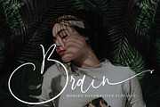 Danila Beatrrice, a Script Font by pineungtype (Thumbnail 4 of 12)
