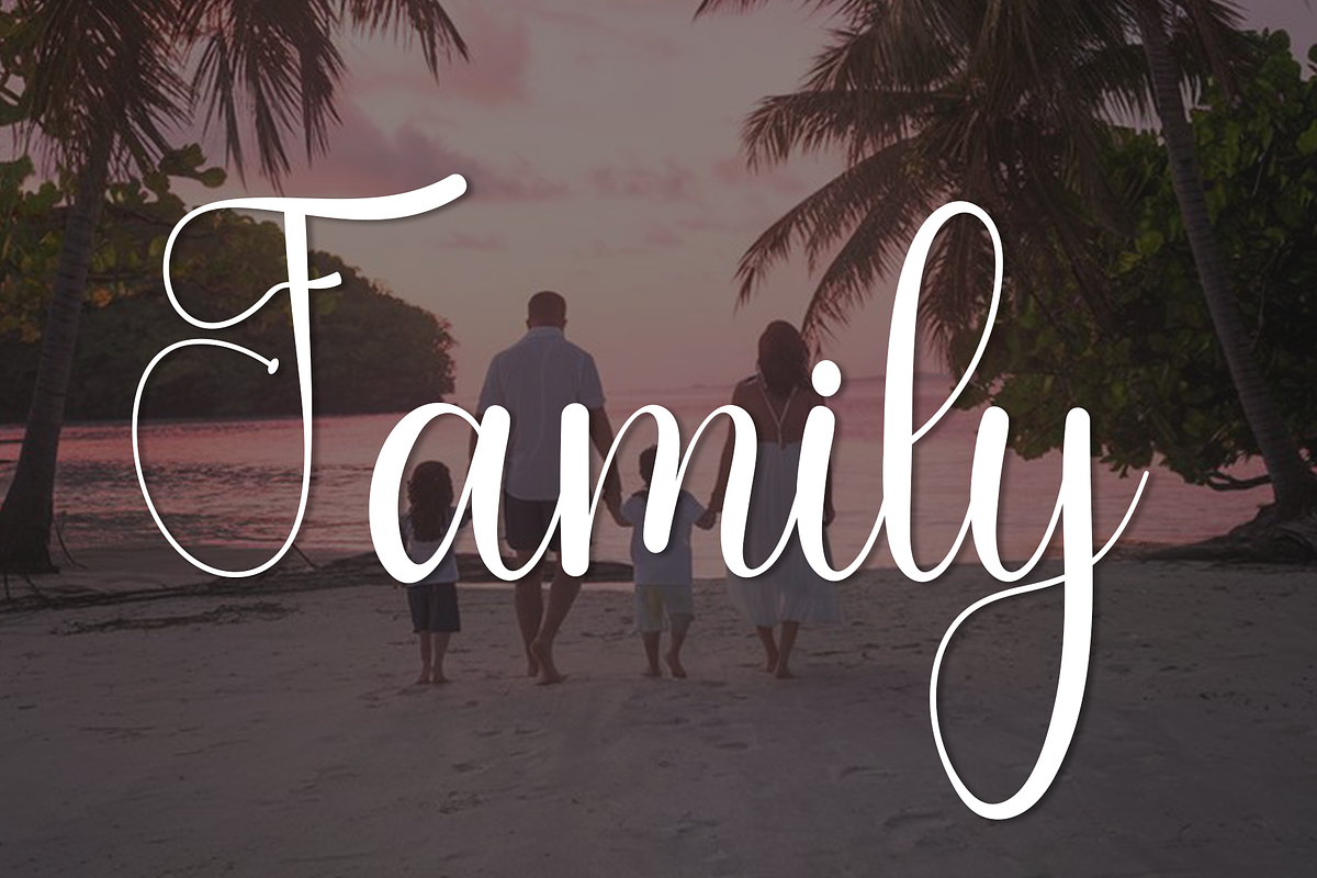 Wonderful Vintage, a Handwritten Font by InermediaSTUDIO (Photo 7 of 8)