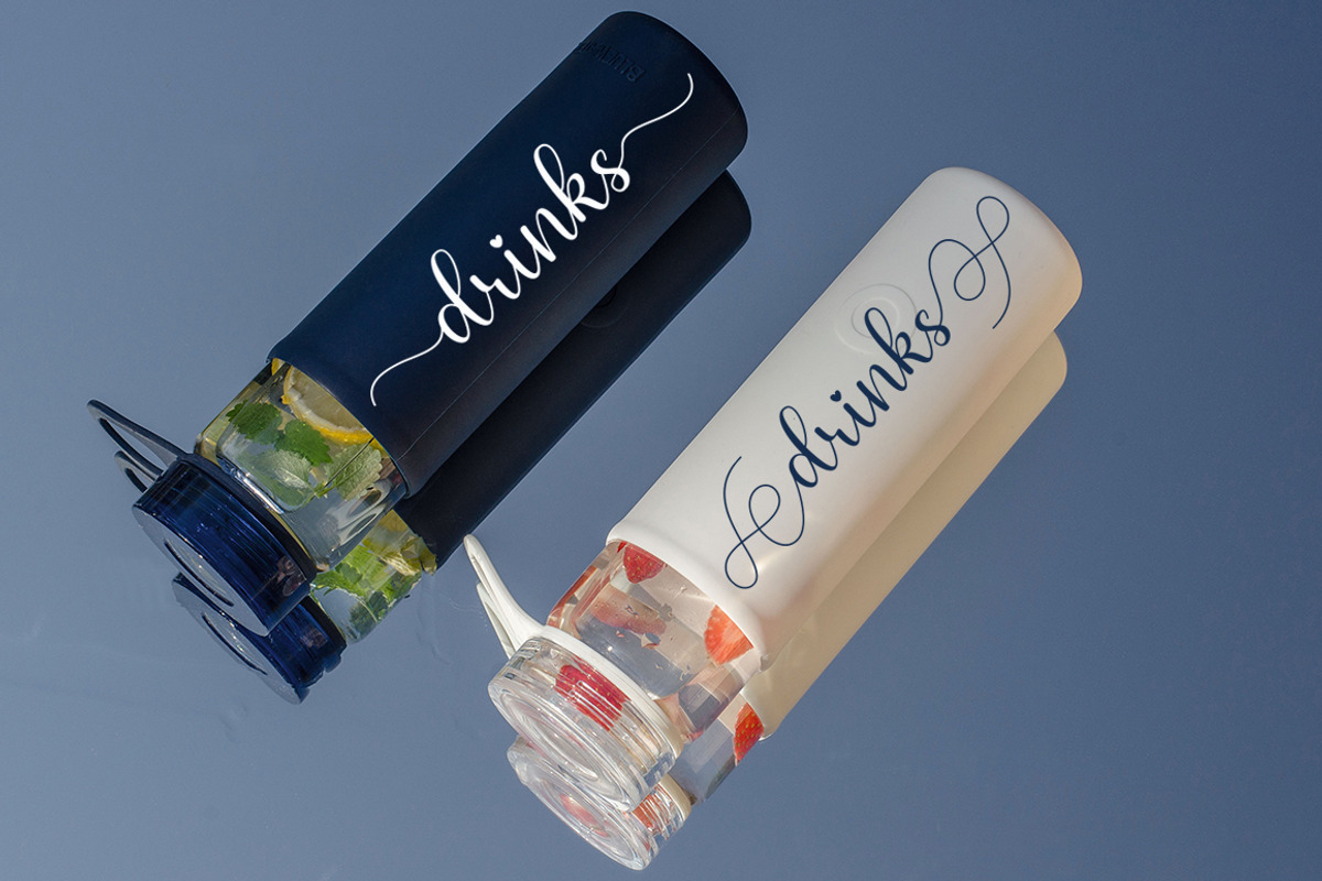 Aesthetic Font, a Script Font by Cut Story (Photo 3 of 8)