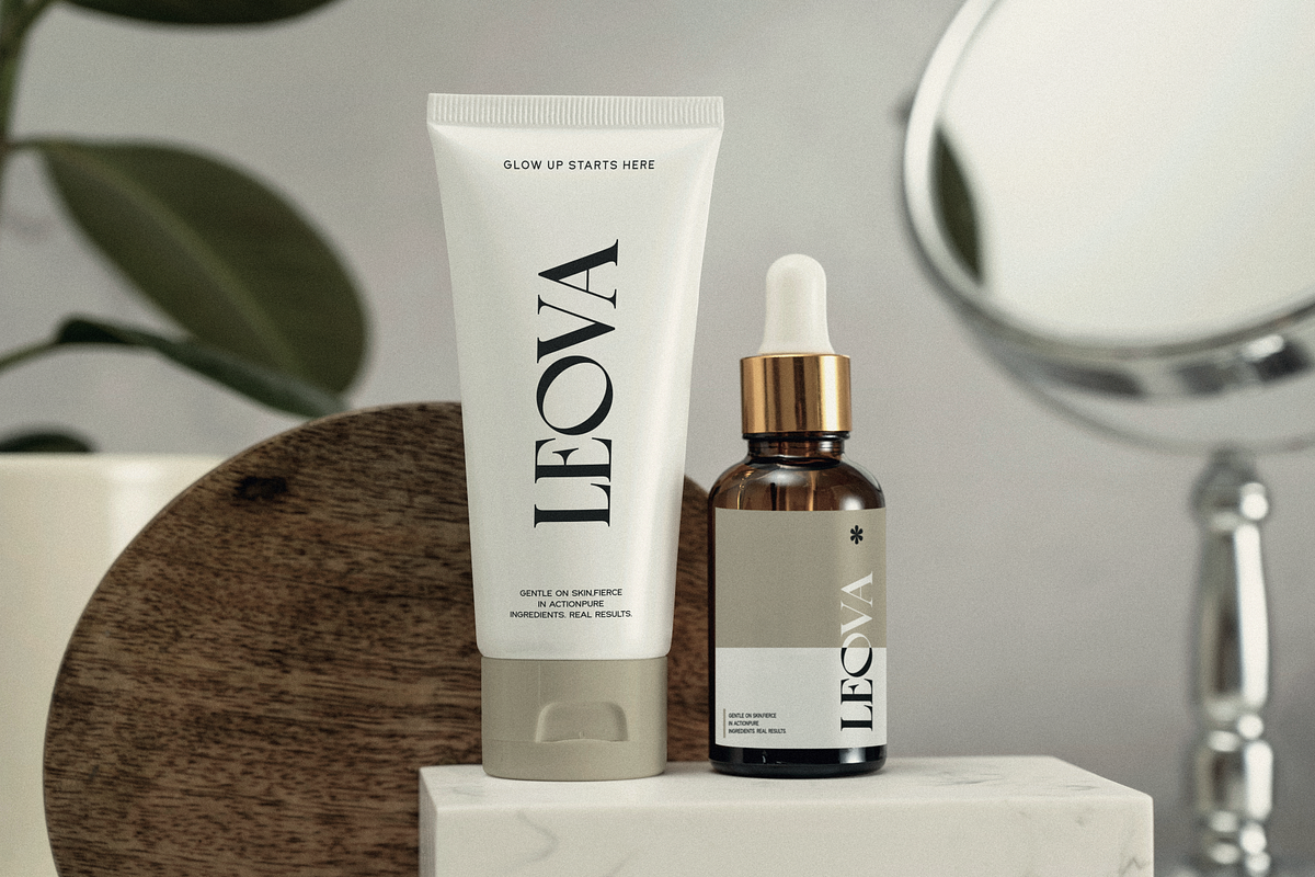 Crista - Elegant Serif Typeface, a Serif Font by MaikoHatta (Photo 8 of 9)
