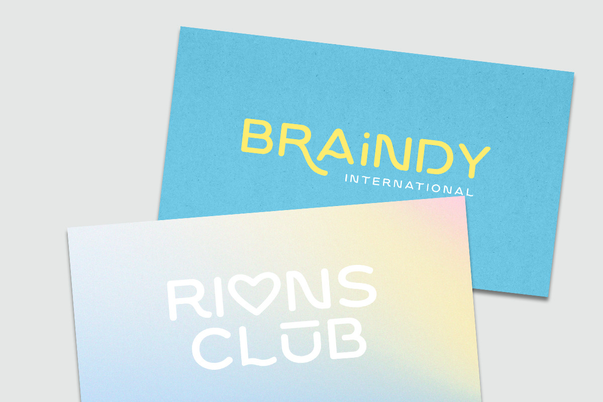 Klopers - Lovely Logo Font, a Font by Sarid Ezra (Photo 2 of 7)