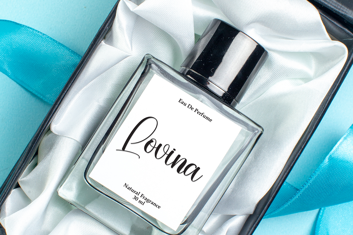 Breathine | Script Font, a Handwritten Font by Scratchones (Photo 5 of 9)