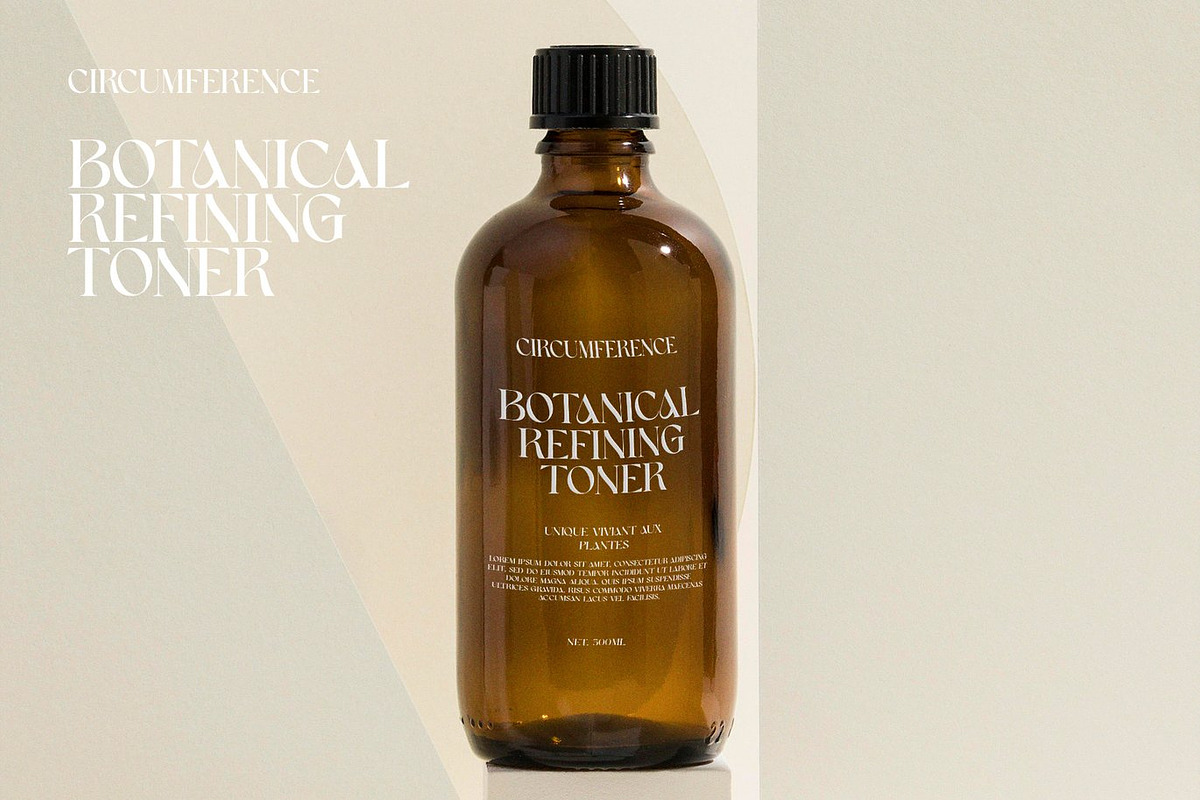 Pixora - Elegant Classy Serif, a Serif Font by Luna Shop (Photo 3 of 8)