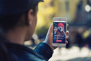iPhone Mock-Ups, an iPhone Mockup by PuneDesign (Thumbnail 5 of 10)