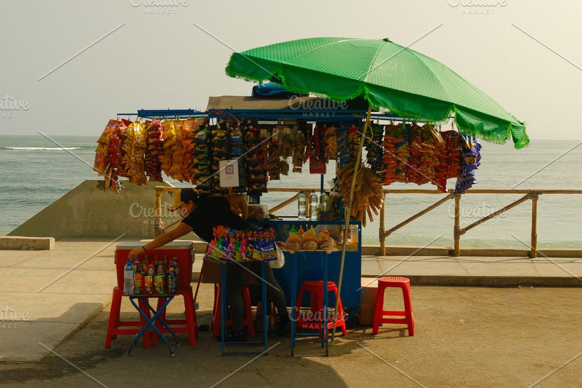 Lima, Peru – Vibrant Editorial Pack, a Photo by This For There (Photo 11 of 14)