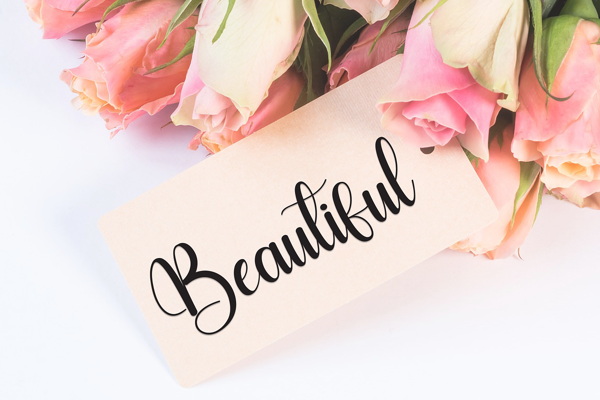 Amazing | Script Font, a Handwritten Font by Scratchones (Photo 5 of 9)