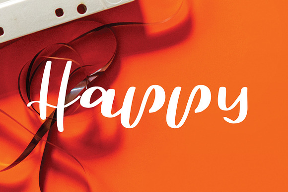 Happy Font preview 7