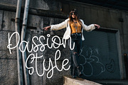 Kiara, a Script Font by edcreative (Thumbnail 3 of 6)