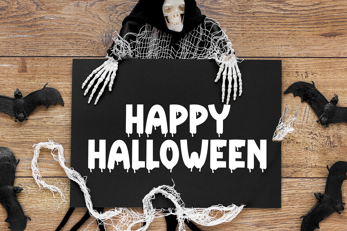 Hallo Pumpkin | Script Font, a Script Font by Scratchones (Photo 3 of 8)