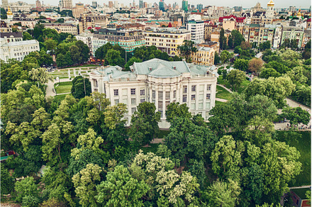 Historical museum in Kyiv, an Architecture Photo by Nature and travel