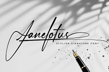 Janelotus | Signature Font