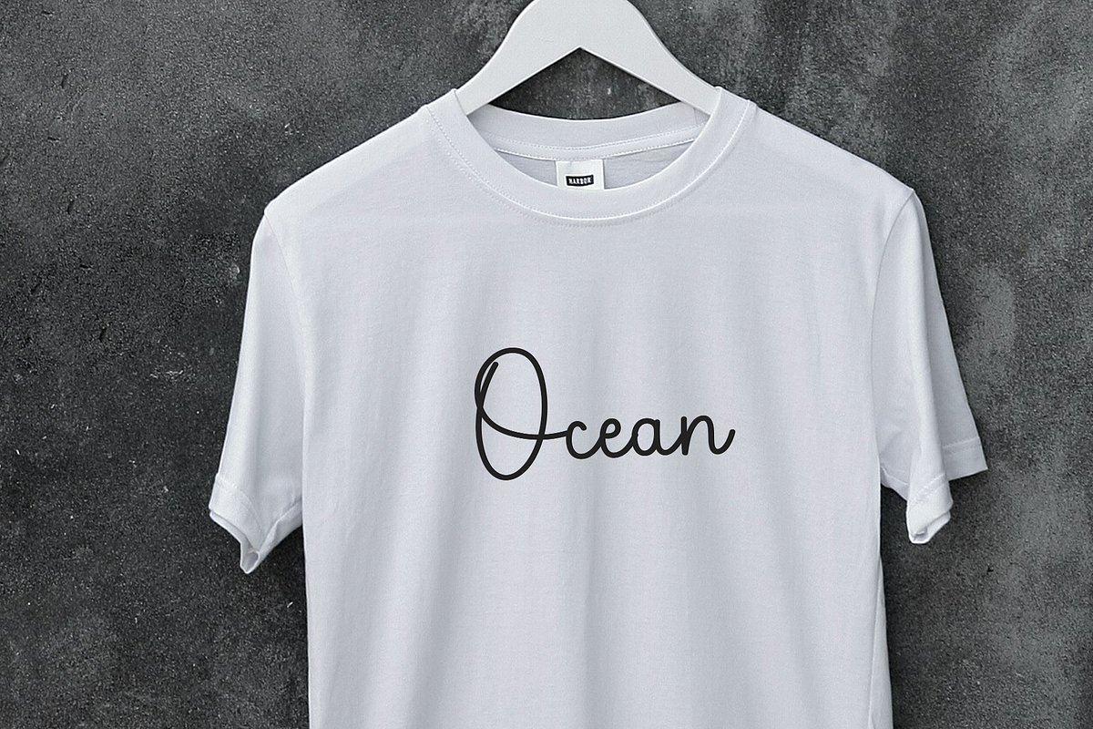 Present Handmade, a Handwritten Font by InermediaSTUDIO (Photo 2 of 8)