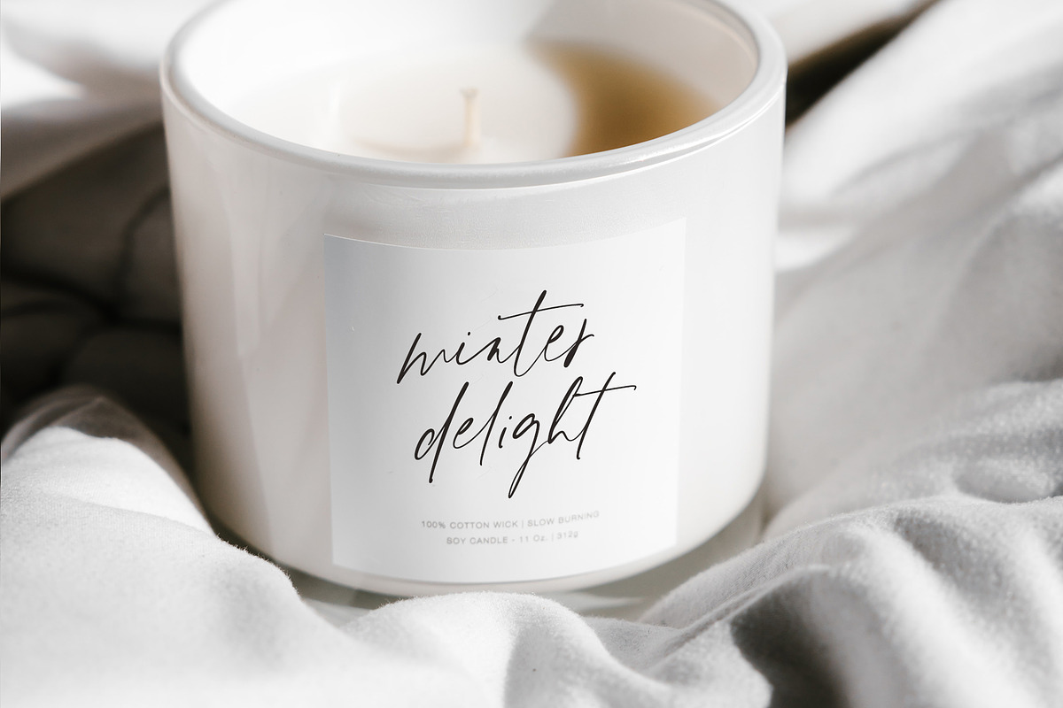 Indie Beauty Chic Handlettered Font, a Script Font by Pink Coffie (Photo 2 of 30)