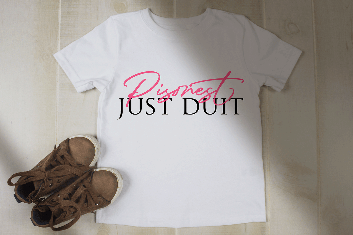 Pisonest (Glyph Central Europan), a Script Font by Meutuwah (Photo 3 of 10)