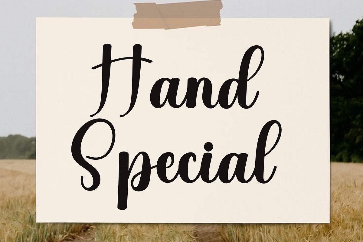 Chubby Berry, a Handwritten Font by InermediaSTUDIO (Photo 5 of 8)