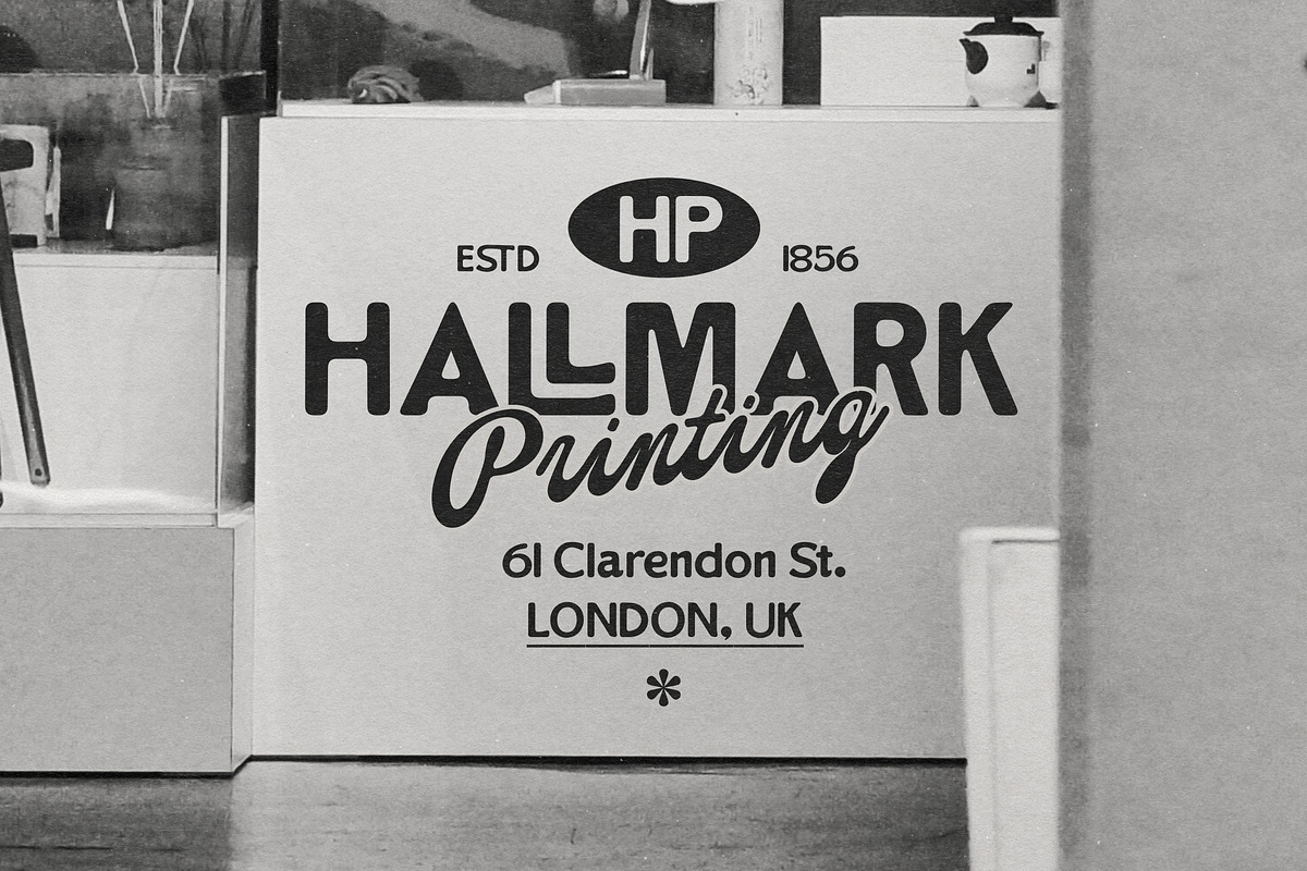 The Paris Editorial Duo, a Script Font by Letter Fresh (Photo 11 of 13)