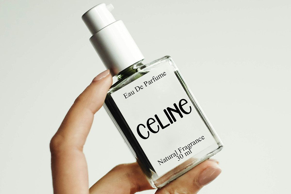 Handmade, a Sans Serif Font by InermediaSTUDIO (Photo 2 of 7)