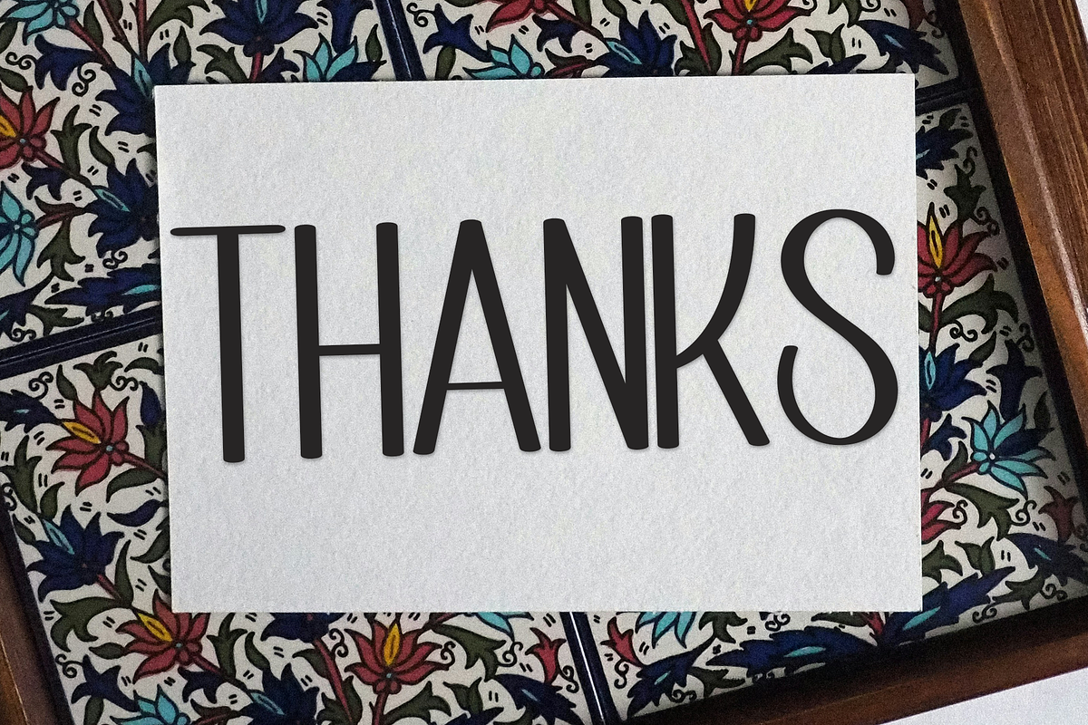 Working Christmas, a Sans Serif Font by InermediaSTUDIO (Photo 8 of 8)