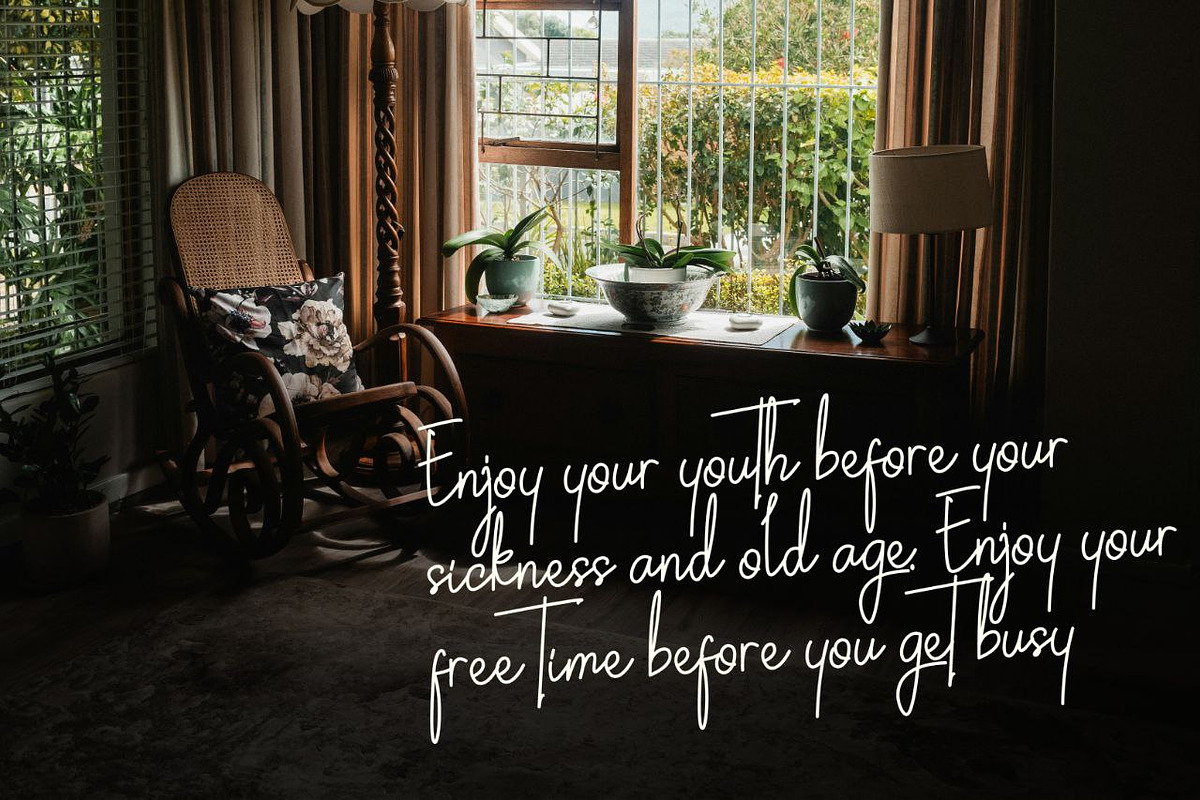 Mangekyou Lotter, a Handwritten Font by Majelis Art (Photo 2 of 9)