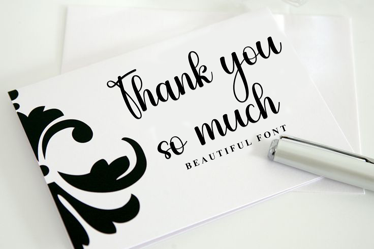 Mickeyland, a Handwritten Font by InermediaSTUDIO (Photo 6 of 8)