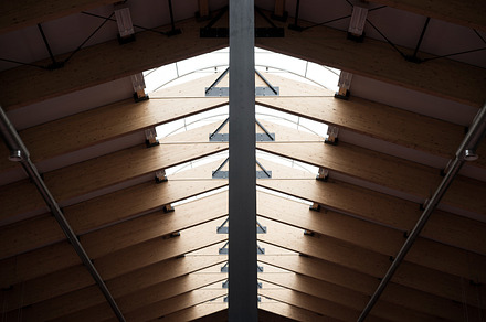 Roof industrial style featuring architecture, background, and beam, an Architecture Photo by EVA.studio