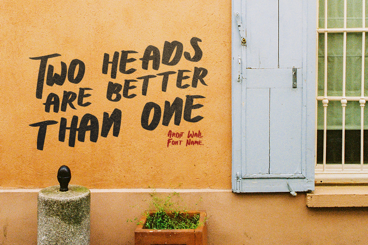 Aroit Wall - Modern Display Font, a Handwritten Font by Samtiv Studio (Photo 4 of 6)