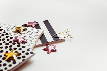 Desktop feminine composition. Notepads and stars, a Beauty & Fashion Photo by Dvoevnore photos