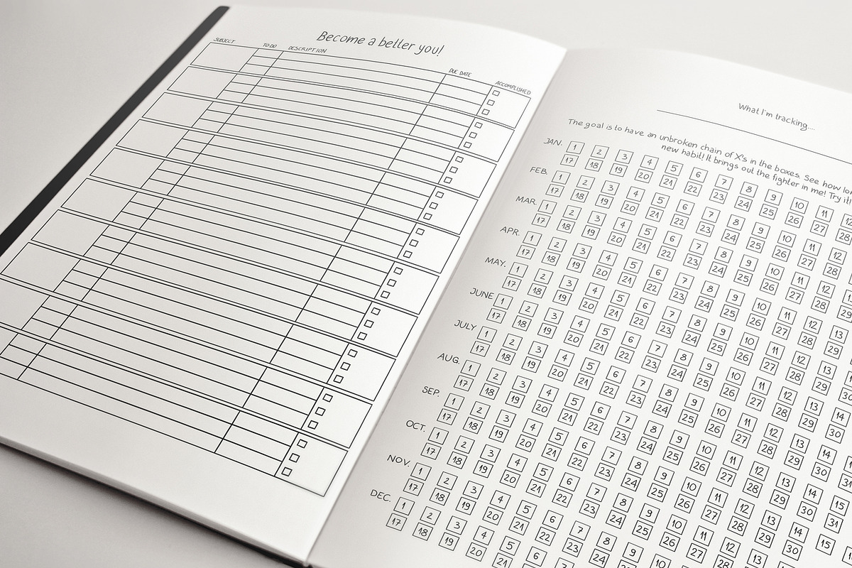 25 Daily Hand Drawn Planners, a Templates & Theme by Character (Photo 4 of 8)