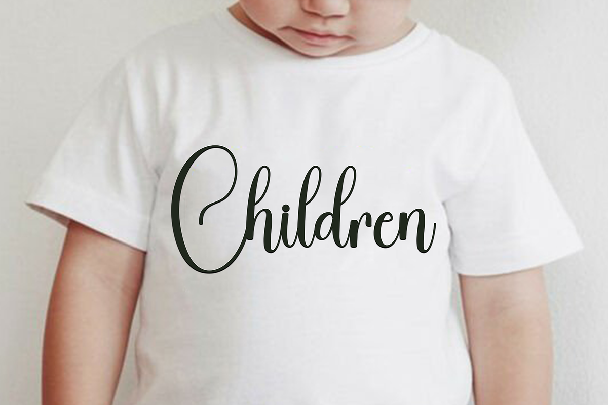 Simple Photography, a Handwritten Font by InermediaSTUDIO (Photo 7 of 8)