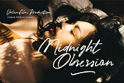 Thraffle Script - Handwriting, a Handwritten Font by Pinakiaa Studios (Thumbnail 8 of 9)