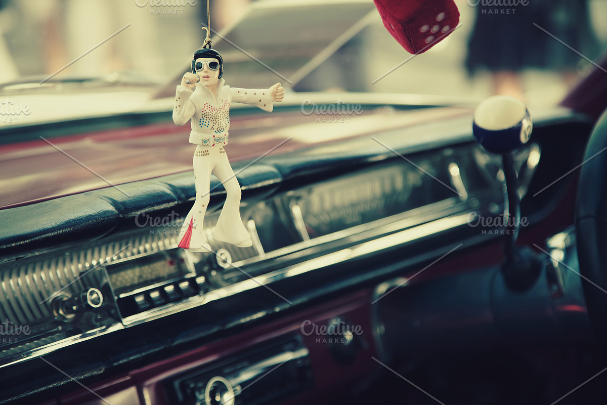 150 Retro Hi-Res Photos, a Templates & Theme by moonloop (Photo 8 of 8)