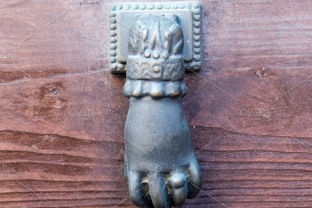 Venice Door Hardware: Hi-Res Images, an Architecture Photo by Deviant (Photo 1 of 10)