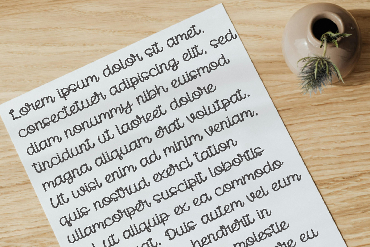 Wobbleylines, a Font by Rashdrawn (Photo 3 of 5)