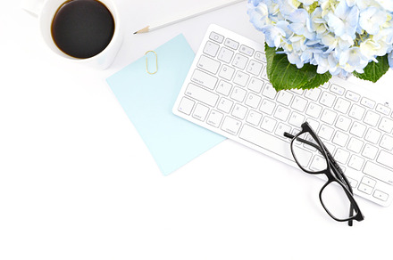 Minimals desktop stock photo 11 featuring blue, hydrangea, and floral flatlay, a Business Photo by Pixistock